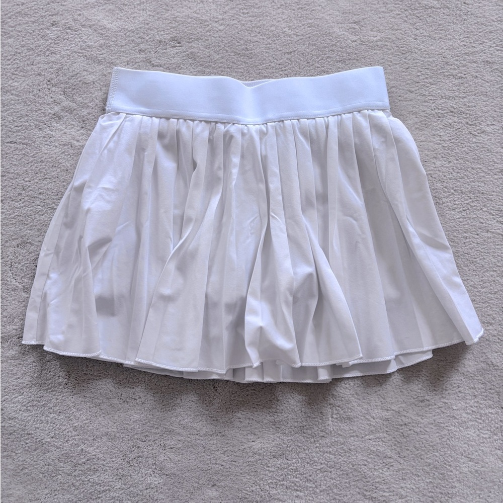 NWOT Aritzia TNA Tennis Mini Pleated Skirt 2xs